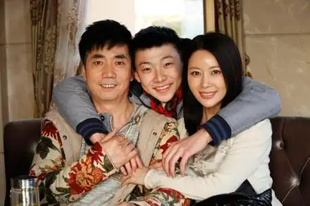 老爸太囧厦门热拍范明邓英离婚争孩子图