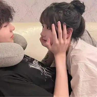 情侣头像两张配对好看一左一右情侣高清头像唯美浪漫图片大全