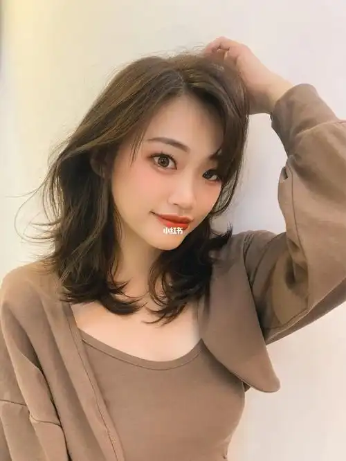 中长发锁骨发免打理锁骨发减龄发型修饰脸型