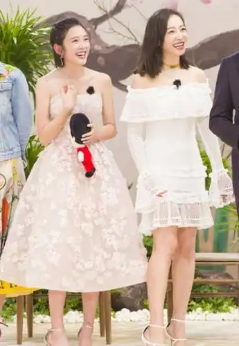 爆料张若昀唐艺昕将在6月27号举行婚礼伴娘团其中一位是宋茜