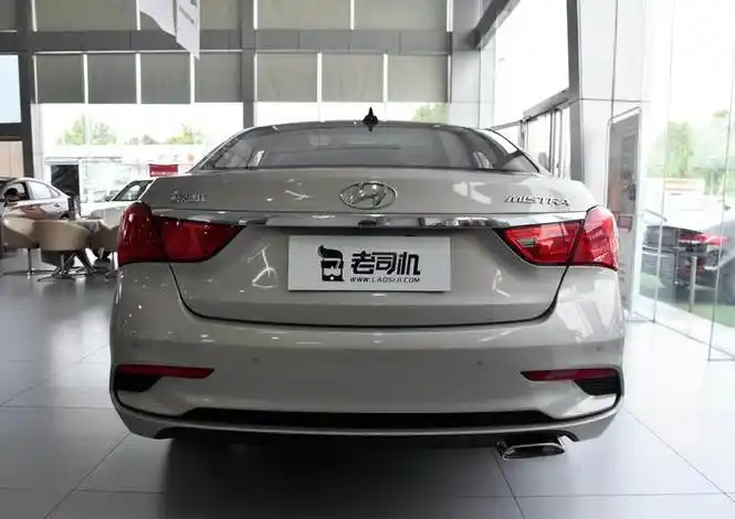 厚道的合资中型车小哥带你看现代名图