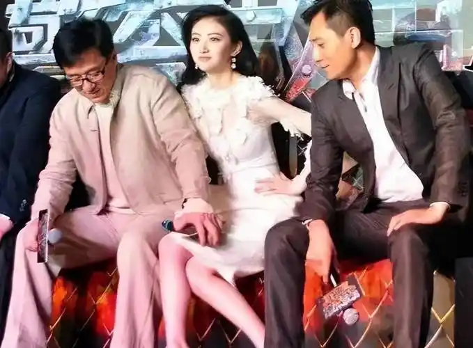 圈内人物之景甜:神秘男友力捧走红,身高差1cm束手无措与张继科分手