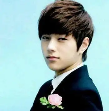 男生刘海拉直后的图片 男生刘海拉直效果图_发型师姐