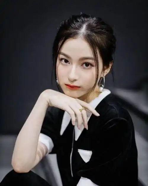 宝藏女孩prim chanikarn_查妮_唐卡_时尚