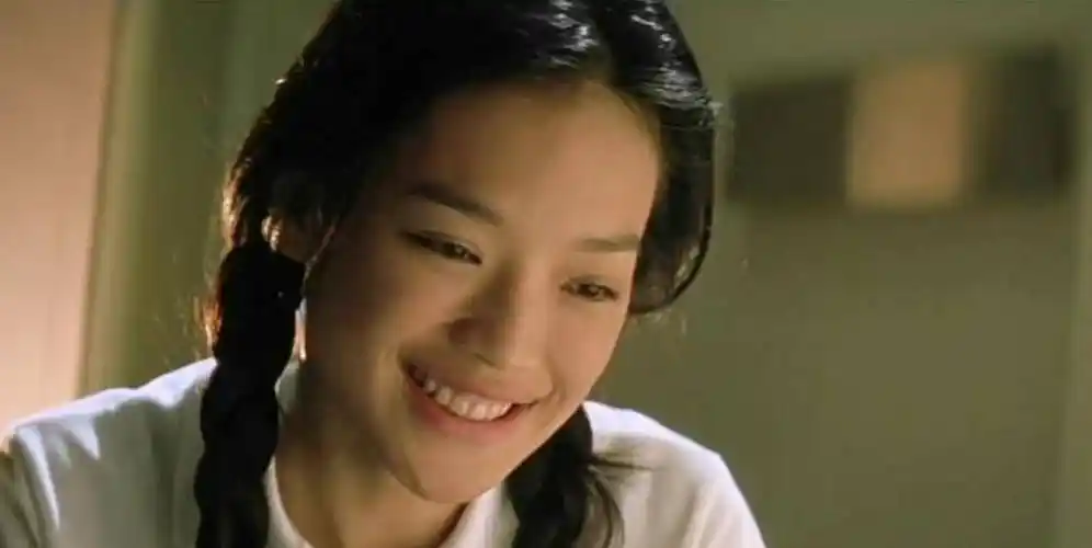 拿出舒淇是十几年前的剧照会发现这些年她的颜值基本没变化,不仅没有