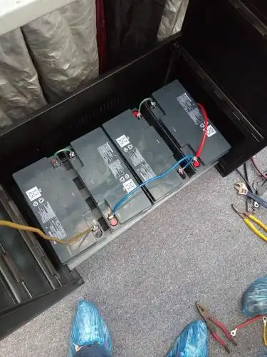 北京科学研究院项目ups电源 蓄电池安装调试