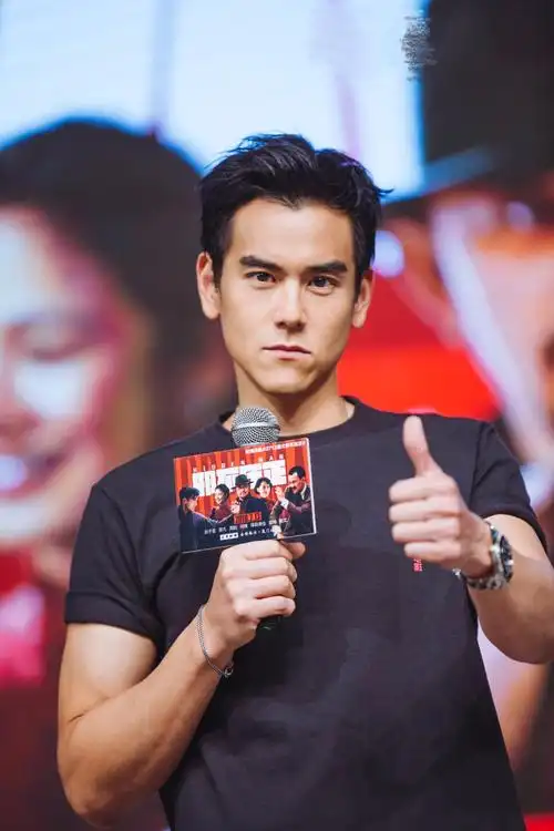 《邪不压正》彭于晏身材让人惊呆!不用质疑也不要羡慕了,努力吧