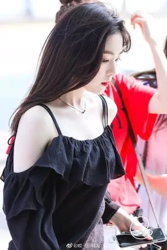 [red velvet][分享]171017 热帖女王irene 名副其实的锁骨美人