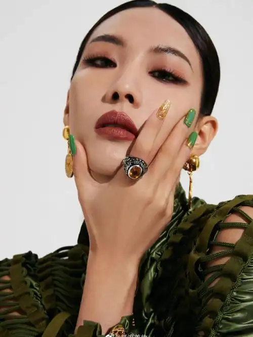 王霏霏美甲大合集女明星美甲怎么这么好看