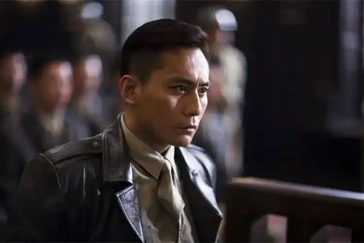 央华2022年度大戏《悲惨世界》| 刘烨出演中国版"冉·阿让"_戏剧_中法