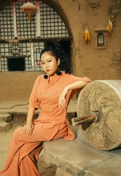 星光大道冠军崔苗:新时代全新"蜕变"新造型,传承新民歌_陕北_文艺