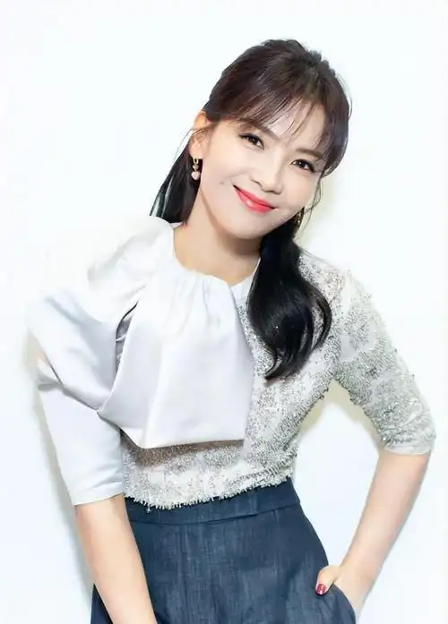 刘涛走光事件引起热议,公众期待明星保持形象和尺度平衡!