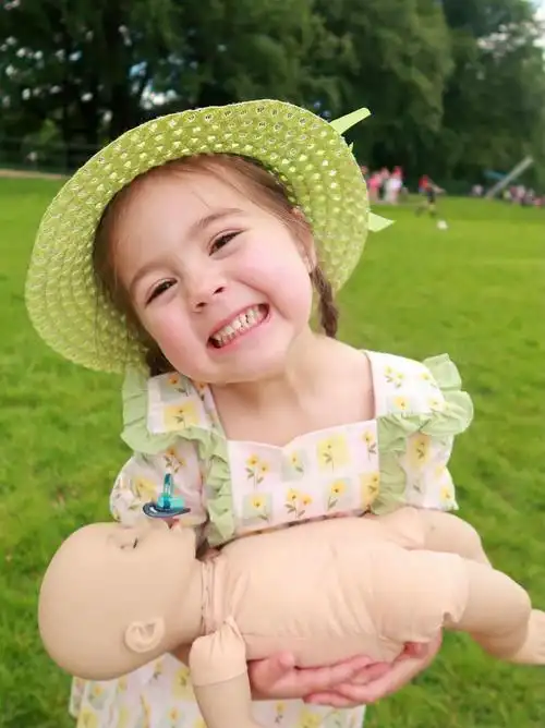 9w 豆豆去中国超市,又被同胞追着给糖,被夸了很开心#小豆豆baby #萌娃