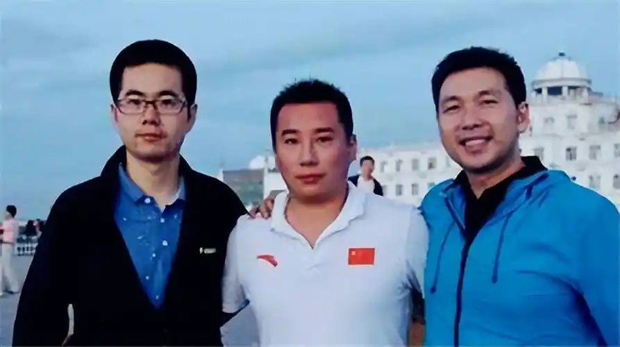 奥运冠军因女友诈骗5800万,被牵连退役,销声匿迹后8年今成大校_肖钦