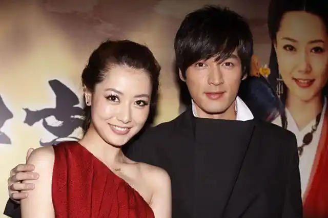 胡歌,白冰献声共同演唱《神话》主题曲《美丽的神话》