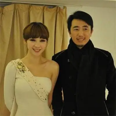 【图】柳岩老公陈永青多大 她竟劝撒贝宁"少些套路"