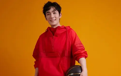 朱一龙新年帅气写真高清壁纸