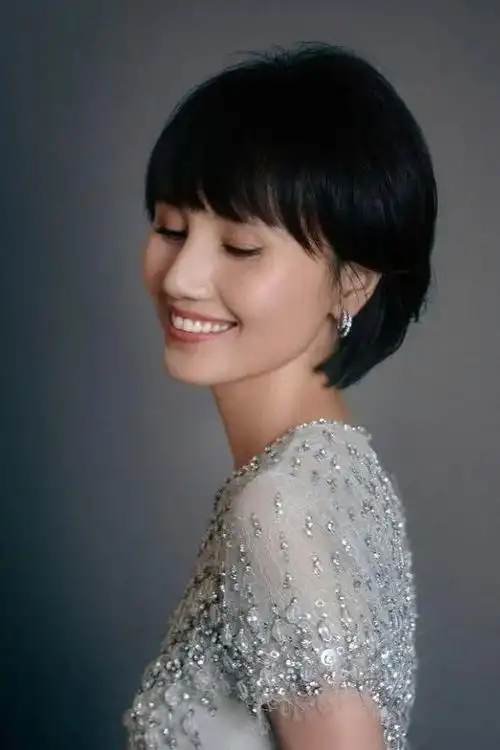 一改长发,国内外女明星们最近都选择了波波头