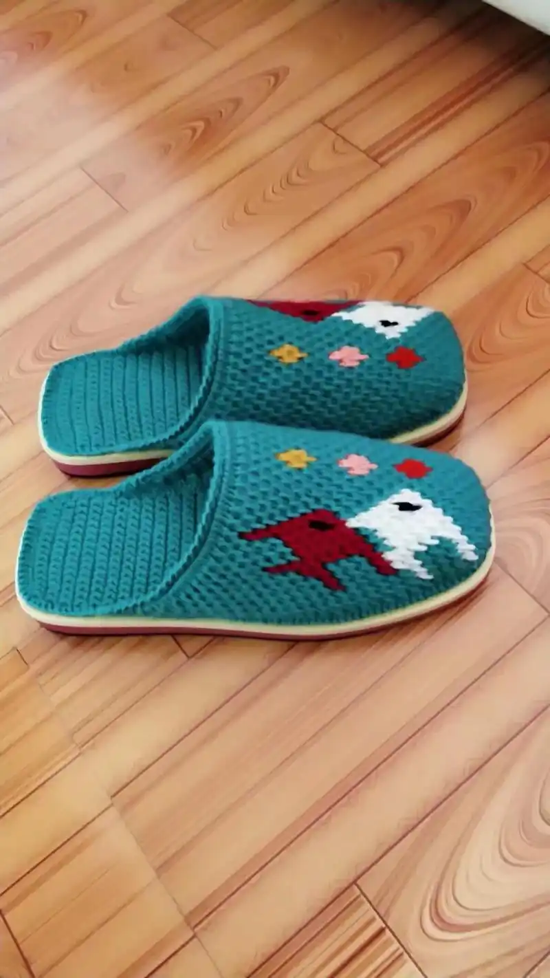 唯美手工勾编织毛线拖鞋图和谐独特的颜色搭