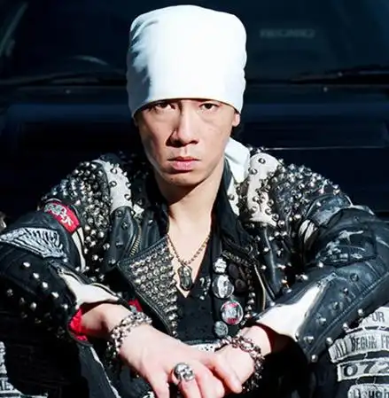 图陈小春图片霸气山鸡古惑仔的演艺生涯