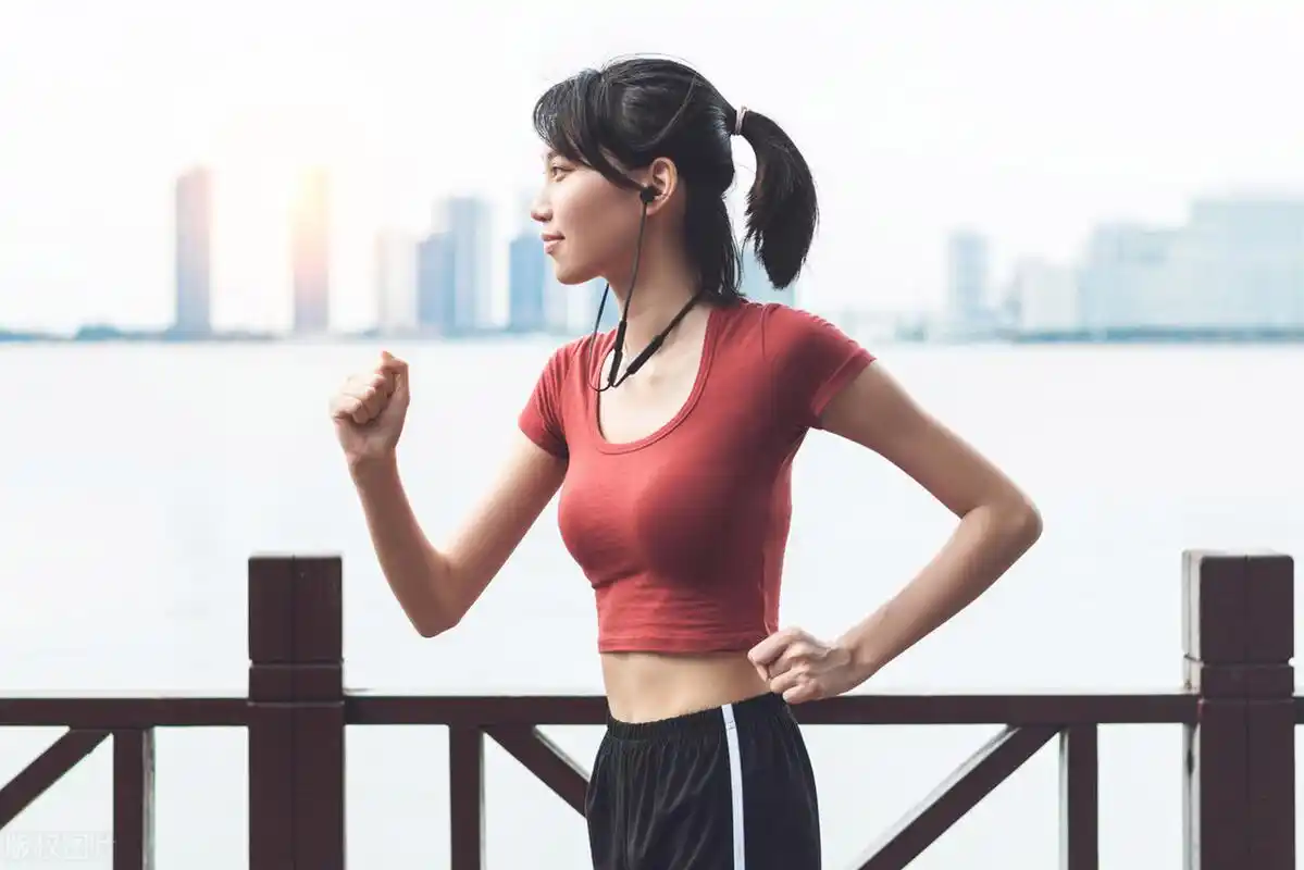 清晨起来做哪些运动比较好(清晨起床,哪些美好运动受益终生?