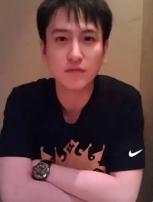 汤臣少主汤珈铖18岁做霸总身家百亿39未婚成父母心病