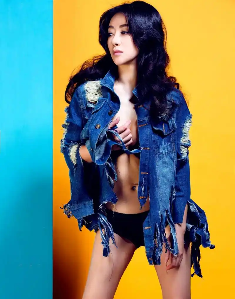 陈紫涵,拍的一组写真太火辣,这身材,这颜值,这这