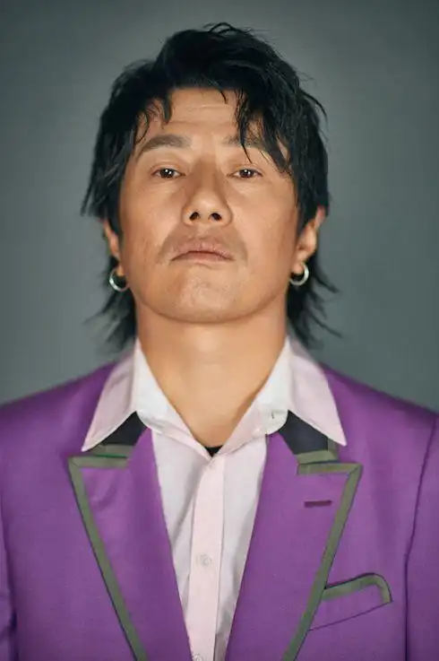 中年郑钧如果再留长发就永远不剪了