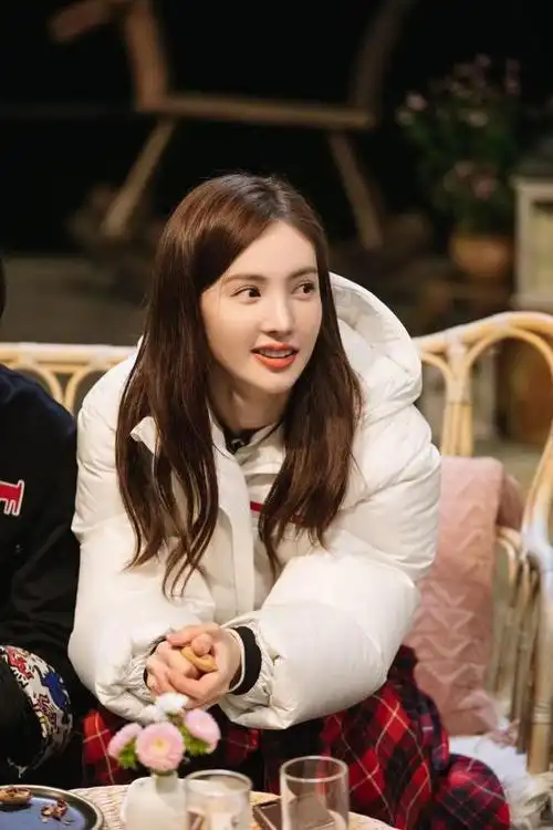 金晨大理约会之旅心动不断姐姐探班欢乐频出