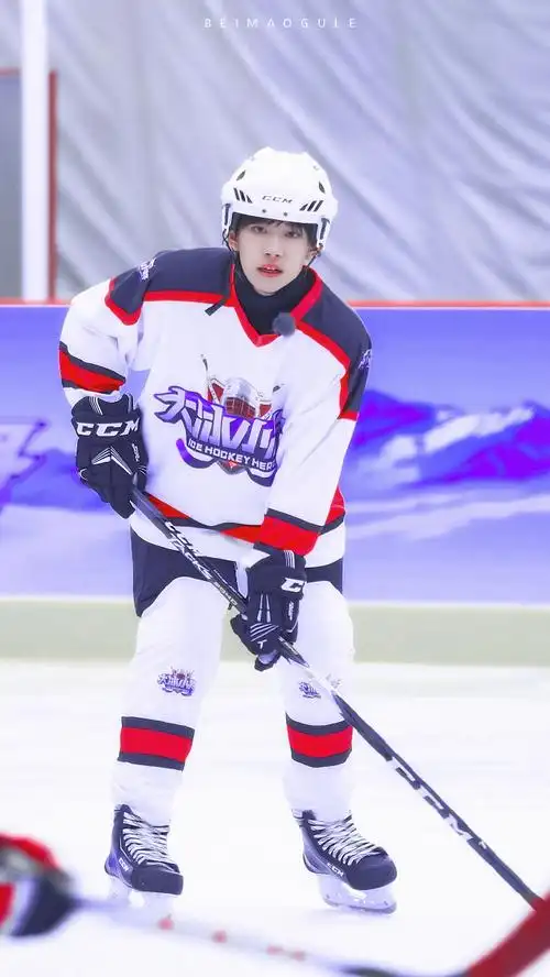 易烊千玺送你一朵小红花##电影送你一朵小红花