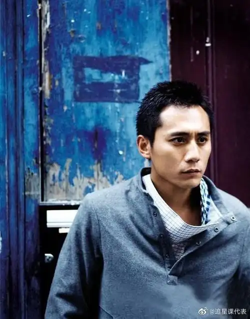 年轻时期的刘烨