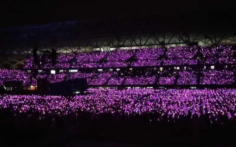 【周杰伦】粉海出现的那一刹那,太美了!全场沸腾!