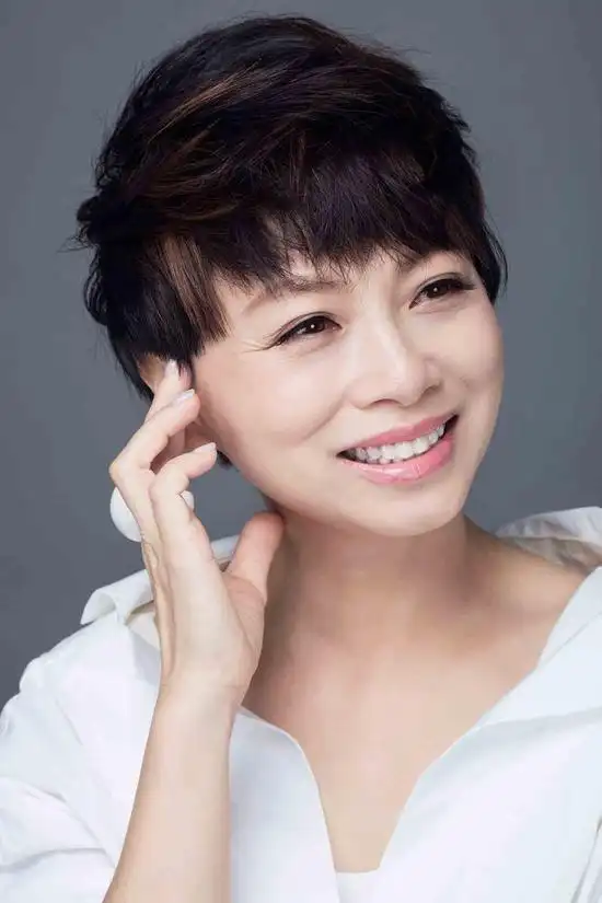 p>刘玉翠,1966年12月11日出生于香港,毕业于香港演艺学院,中国香港女