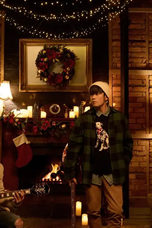 周杰伦超话8215#周杰伦新歌上线#高清帅图 存78157815