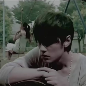 发布下载打印收藏284下载app曲谱介绍:《七里香》是周杰伦演唱的一首