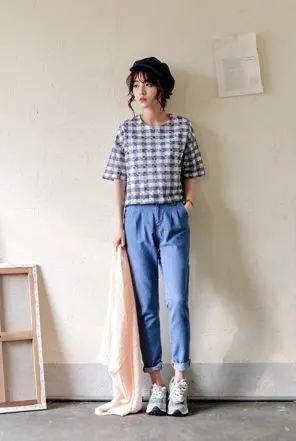 格子短袖配什么裤子