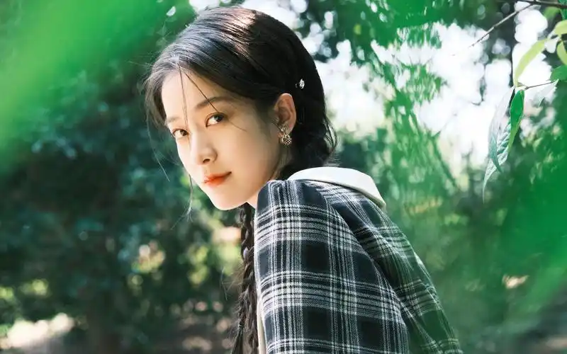 张雪迎初秋麻花辫写真花絮_哔哩哔哩 (゜-゜)つロ 干杯~-bilibili