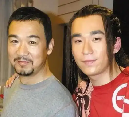 张默已定居泰国,张国立年纪大了!