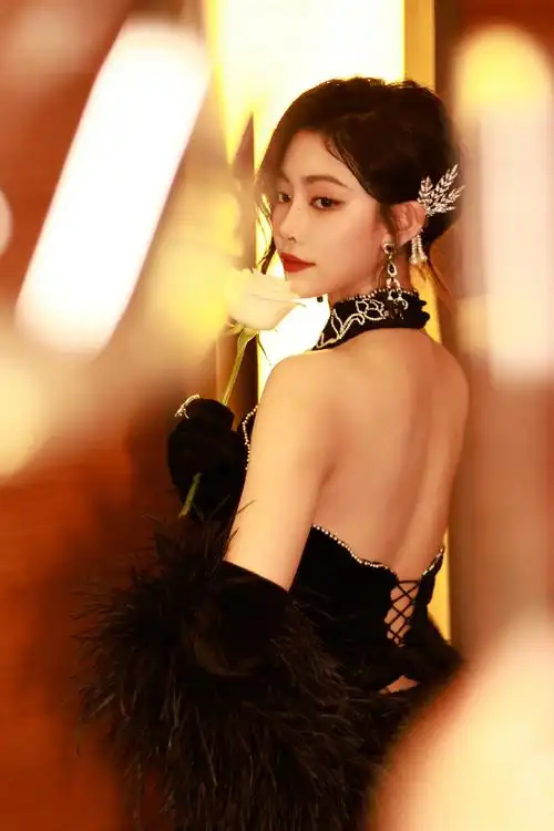 许佳琪的秀场日记