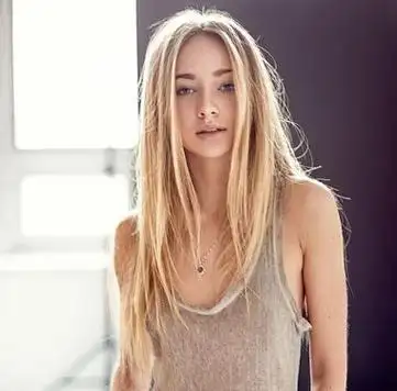 适合碎发的长发样式 潇洒帅气的女生长碎发型图片