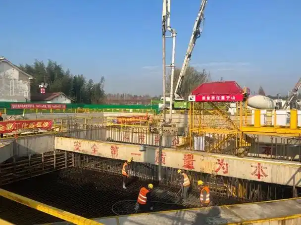 此前,小嘉报道了市域铁路嘉闵线3标项目嘉戬公路站围护结构—112幅