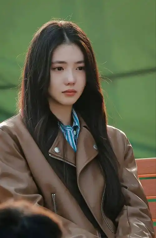 白鹿张凌赫复合?乔欣退圈?刘浩存要翻身了?刘宇宁古装丑?