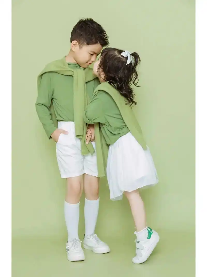 有一种陪伴叫手足情深兄妹之间的互动透着满满 - 抖音