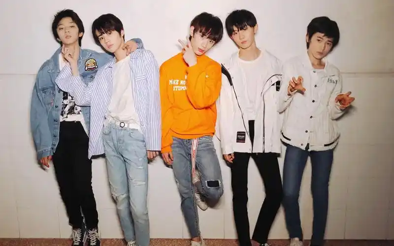 走心翻唱台风少年团——《少年郎》(一样,唱功不咋地,但是我想唱…)