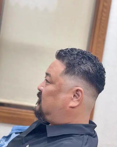 微胖男子剪短烫烫,效果真不赖,帅气还时尚|脸型|短发|刘海|男士发型