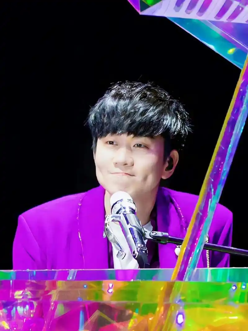 林俊杰知不知道他自己这么可爱啊! 他肯定知道并且接受了这个事实!