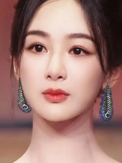 杨紫演唱会哭了##长相思晚会 尴尬