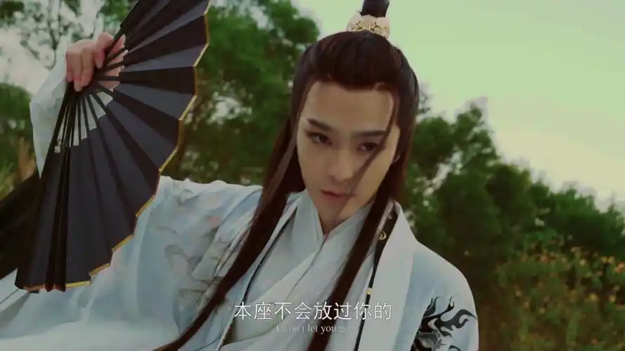 僵尸王爷让女子带他出去女子一开始不肯王爷拿出了这个