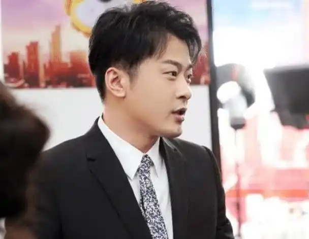 圈内网红揭秘辛巴崛起内幕:自身努力仅占30%,全靠平台制度扶持