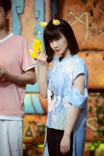 全能学霸江直树踢馆疯狂石头城歌手黄龄展现可爱另一面